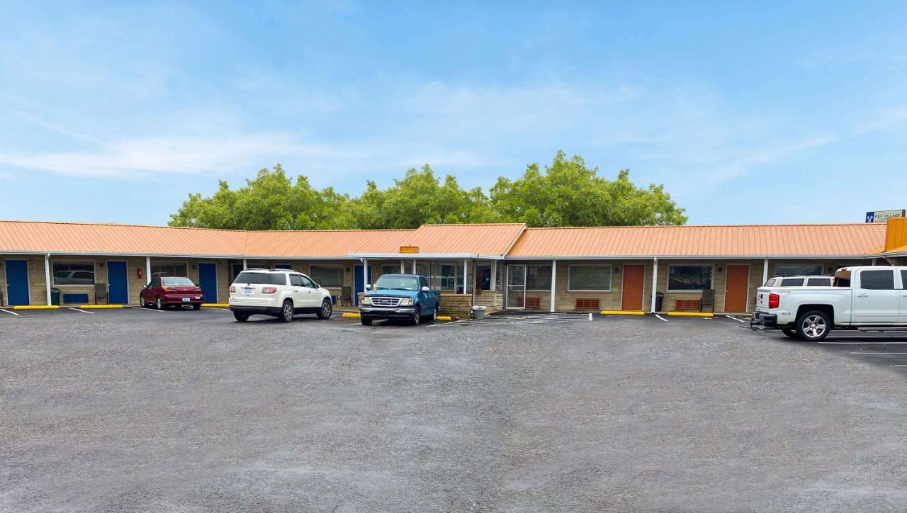 Springs Motel Ky Russell Springs Exterior photo